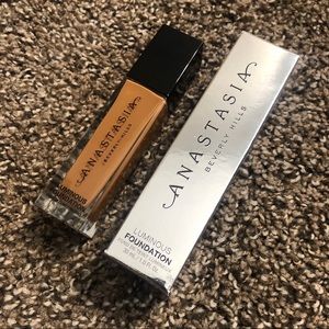 ANASTASIA BEVERLY HILLS LUMINOUS FOUNDATION - 470C